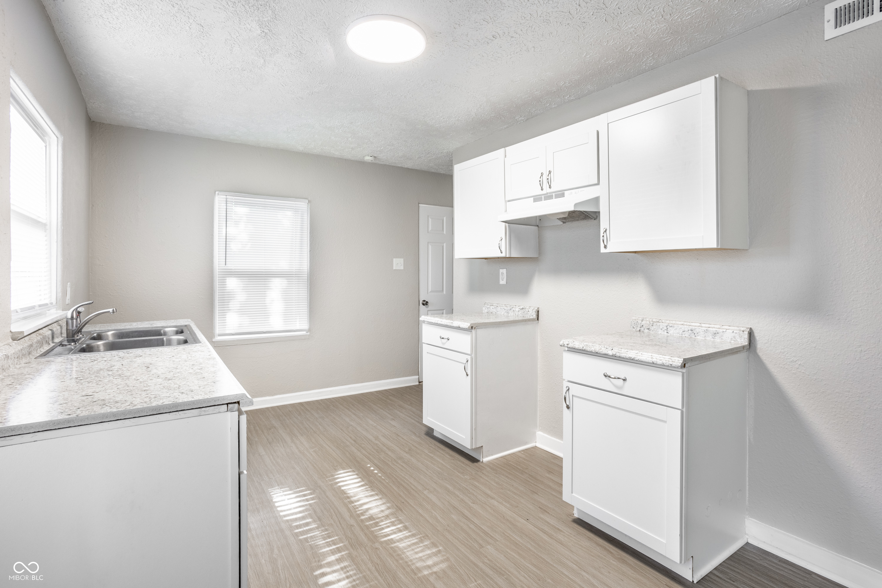 5927 East 23rd Street Indianapolis, IN 46218 - Photo 12 of 28