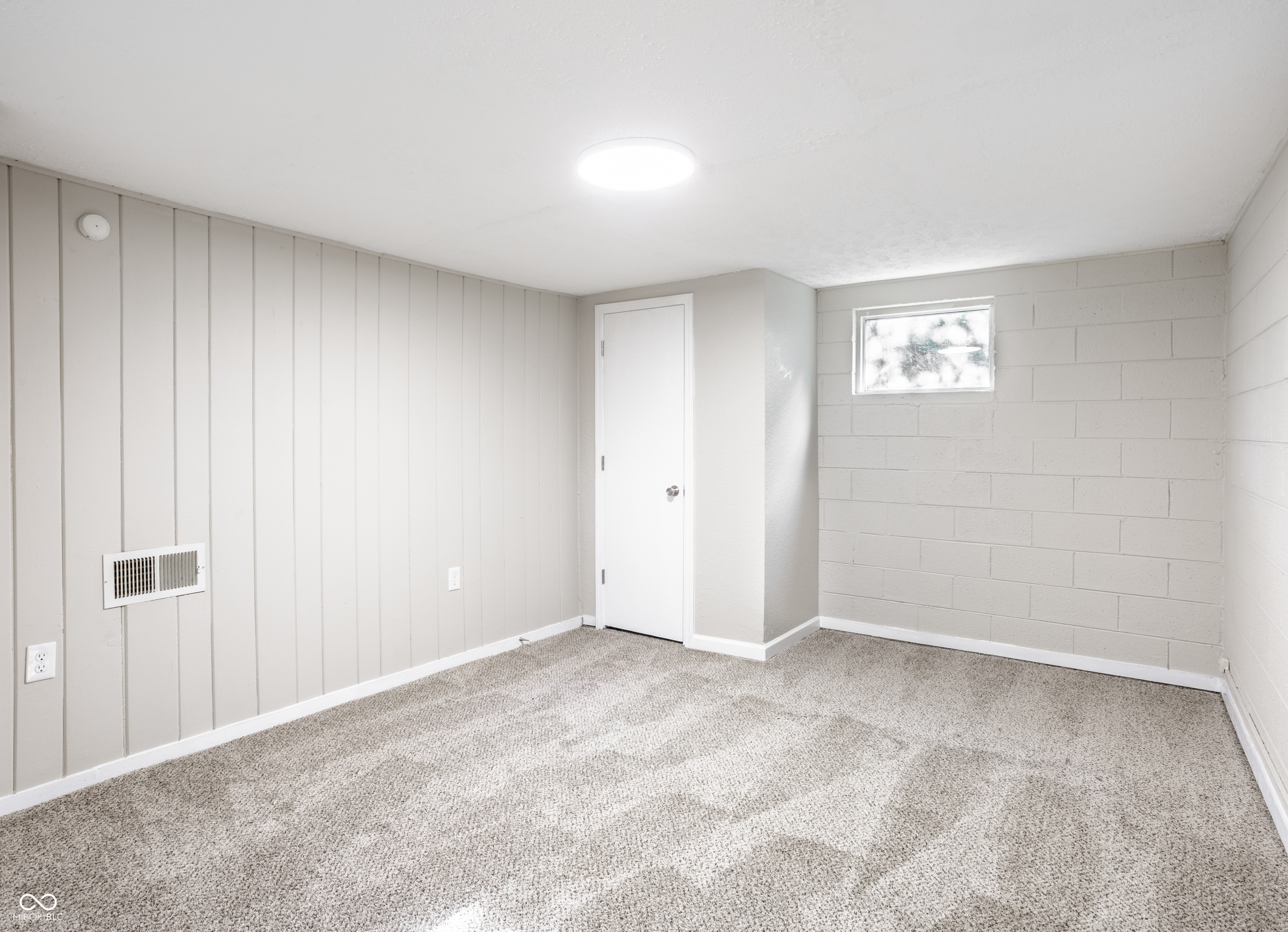 5927 East 23rd Street Indianapolis, IN 46218 - Photo 15 of 28