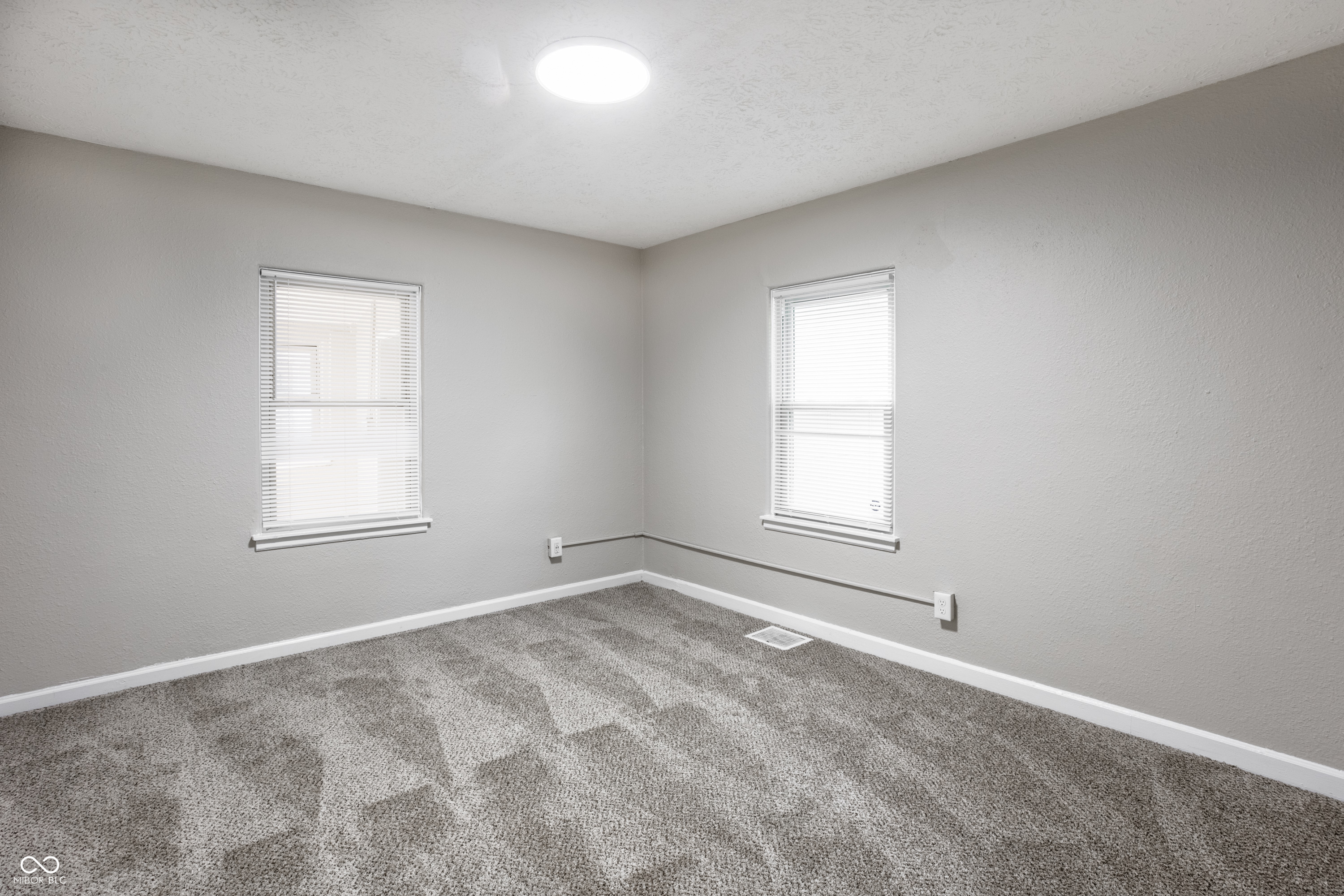 5927 East 23rd Street Indianapolis, IN 46218 - Photo 21 of 28