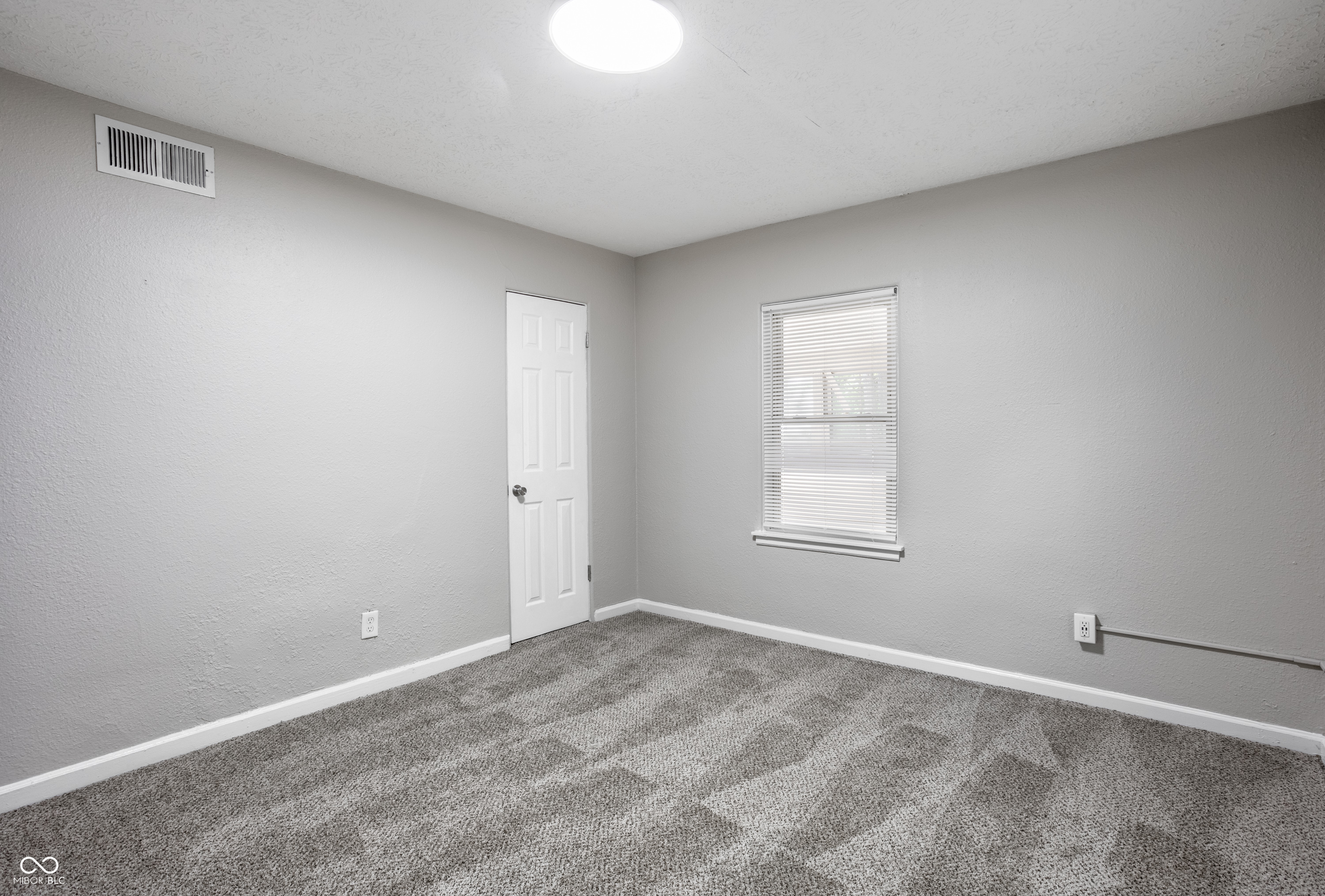 5927 East 23rd Street Indianapolis, IN 46218 - Photo 22 of 28