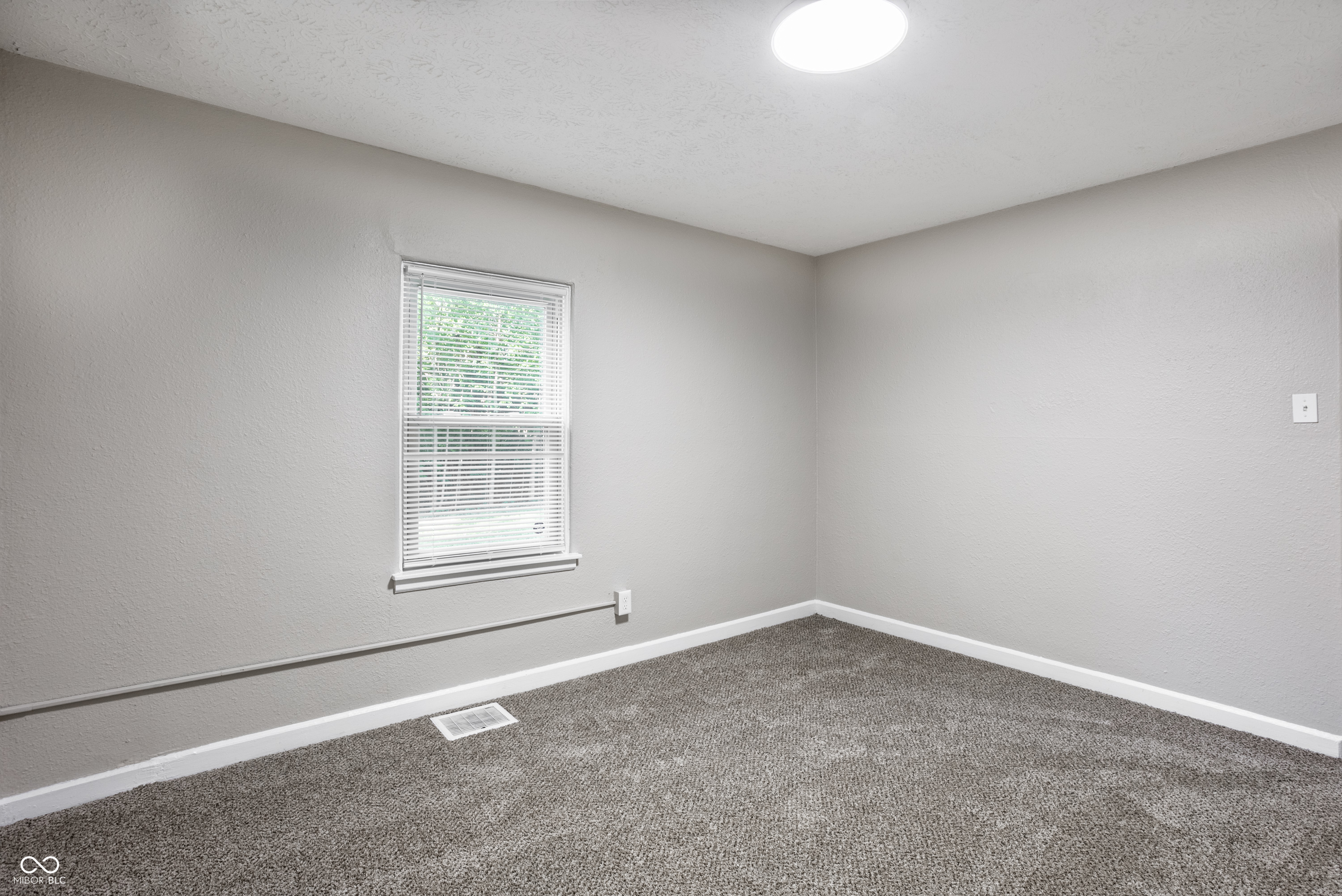 5927 East 23rd Street Indianapolis, IN 46218 - Photo 23 of 28