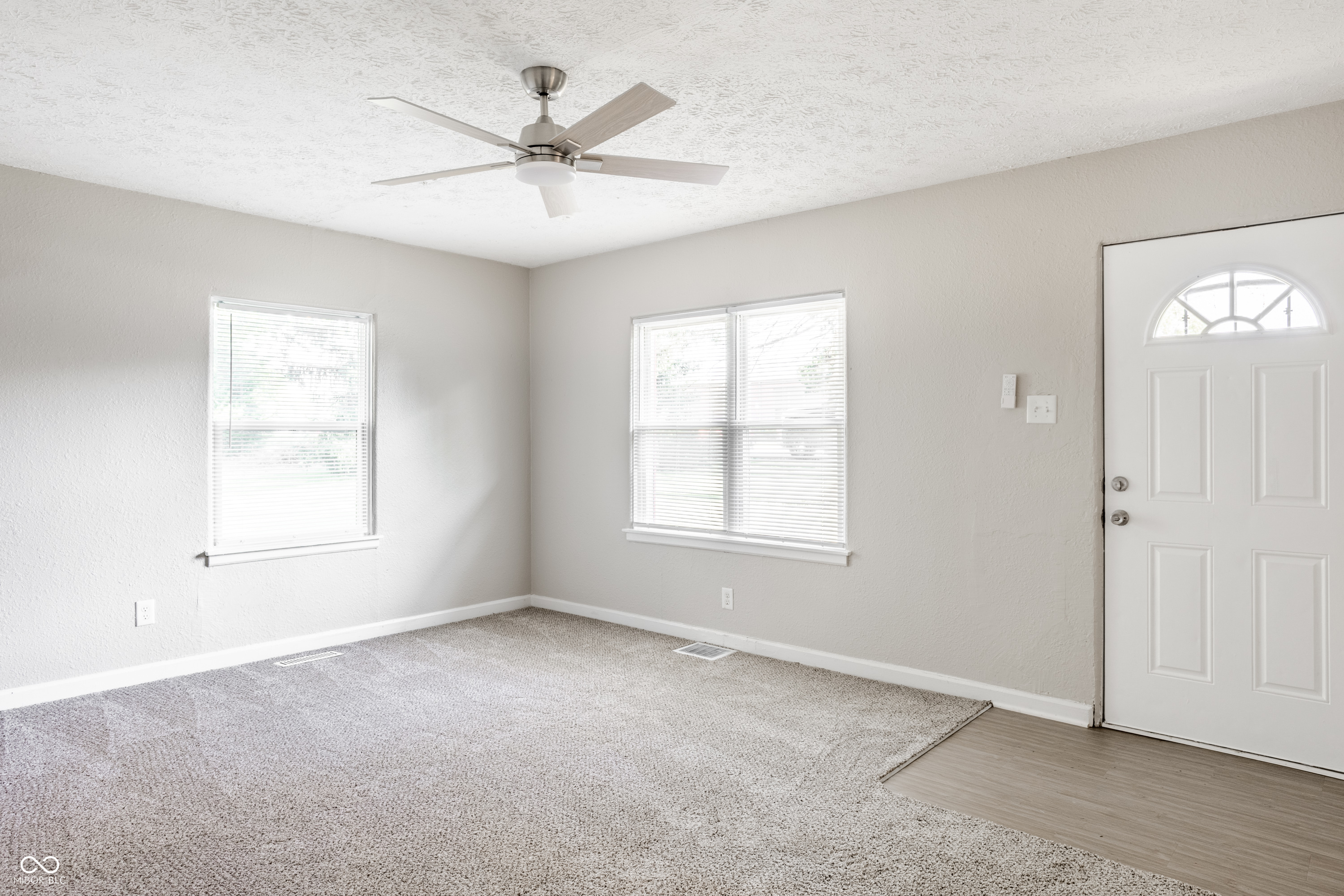 5927 East 23rd Street Indianapolis, IN 46218 - Photo 7 of 28