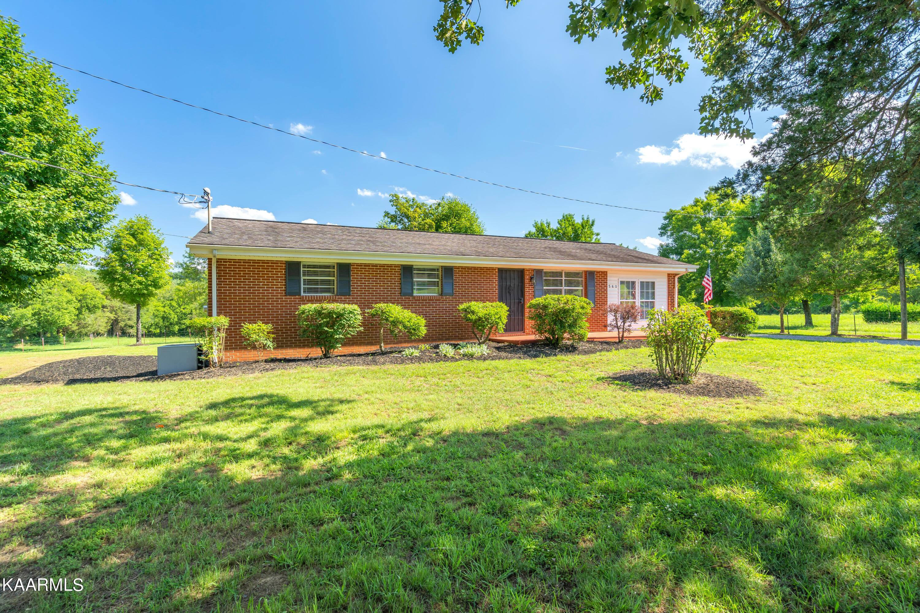 560 Fagin Road-40