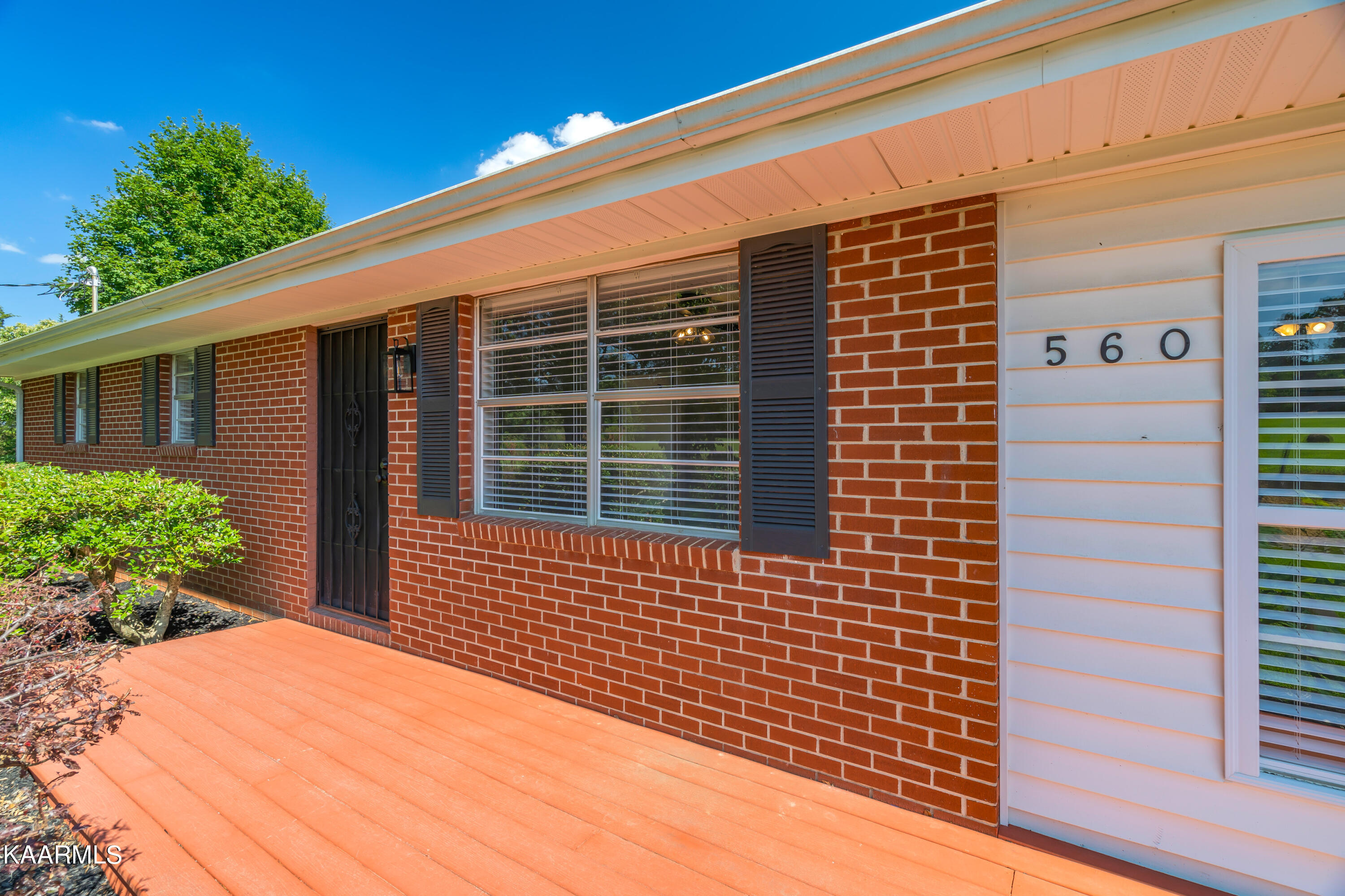 560 Fagin Road-41
