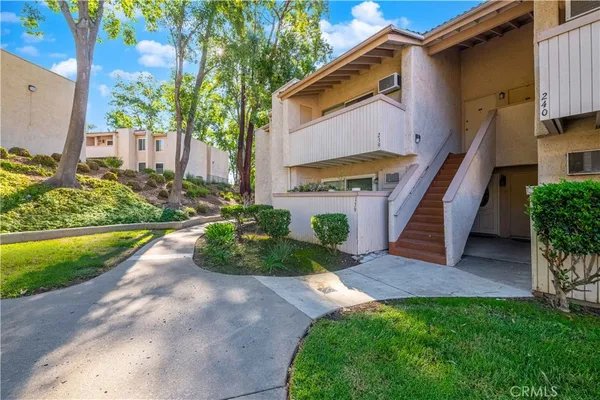 $2,590 | 28947 Thousand Oaks Boulevard, Agoura Hills, CA 91301