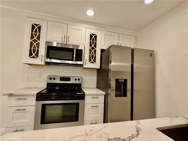 $2,590 | 28947 Thousand Oaks Boulevard, Agoura Hills, CA 91301