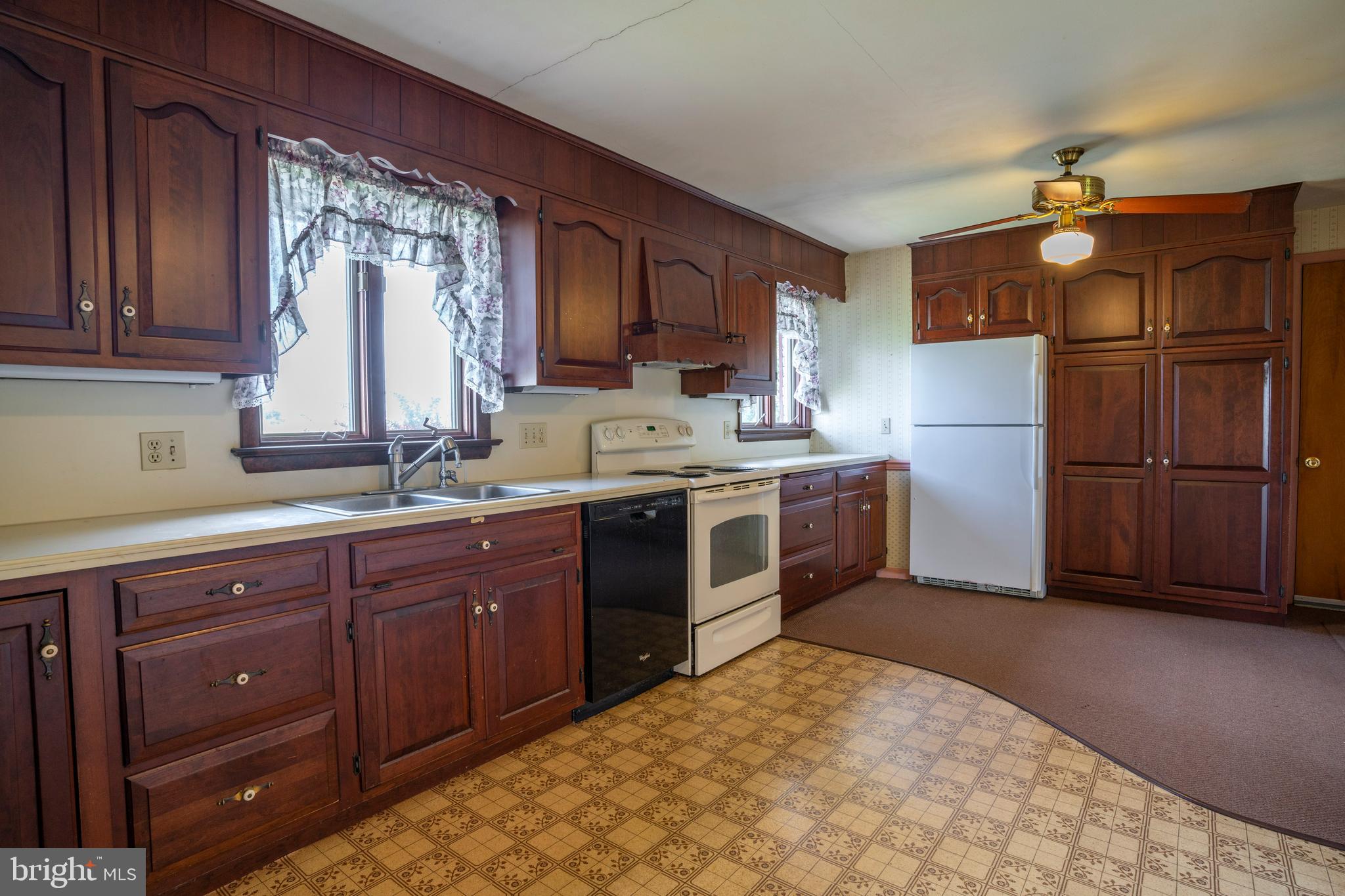 758 West Lexington Road Lititz, PA 17543 - Photo 14 of 28 Gallery Image 14