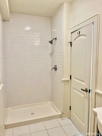 $2,250 | 1343 Boston Post Road, Unit 206, Madison, CT 06443