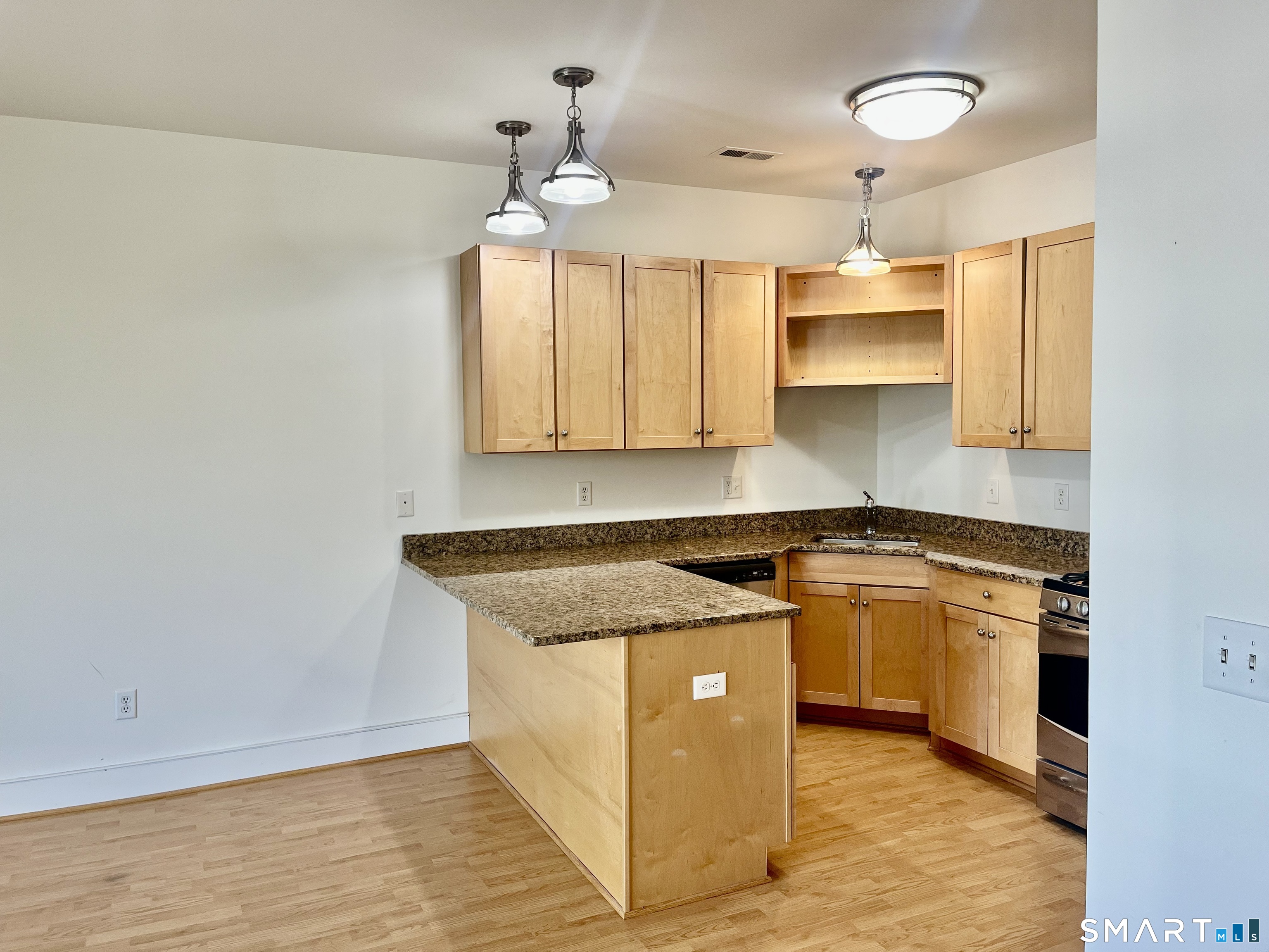 1343 Boston Post Road, Unit 206 Madison, CT 06443 - Photo 8 of 12