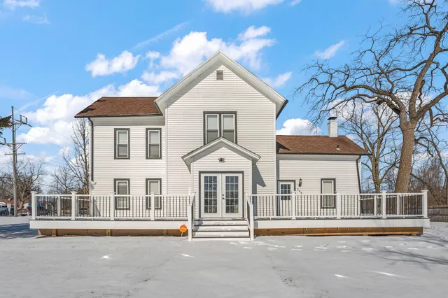 $370,000 | 288 West Commercial Avenue, Lowell, IN 46356