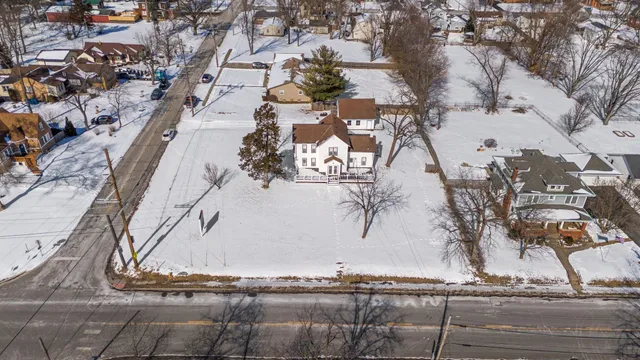 $370,000 | 288 West Commercial Avenue, Lowell, IN 46356