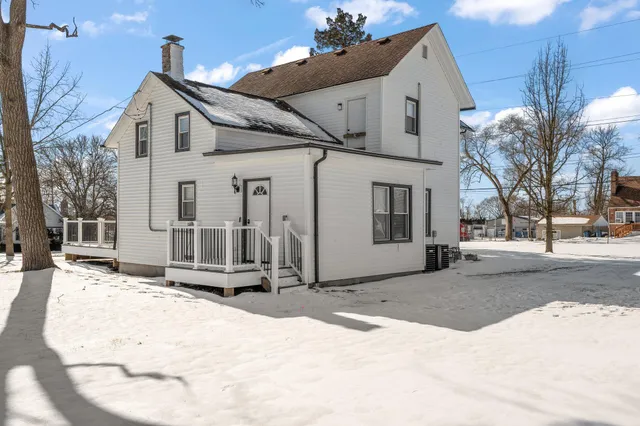 $370,000 | 288 West Commercial Avenue, Lowell, IN 46356