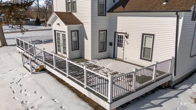 $370,000 | 288 West Commercial Avenue, Lowell, IN 46356