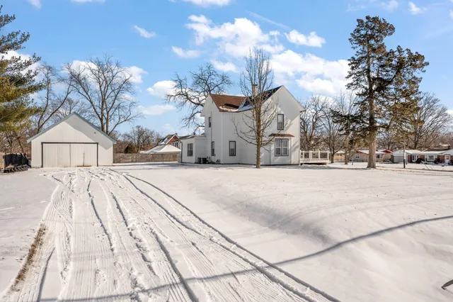 $370,000 | 288 West Commercial Avenue, Lowell, IN 46356