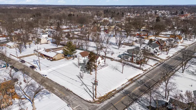 $370,000 | 288 West Commercial Avenue, Lowell, IN 46356