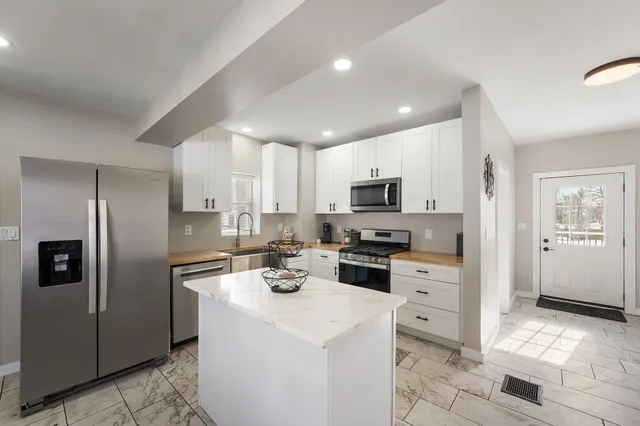 $370,000 | 288 West Commercial Avenue, Lowell, IN 46356