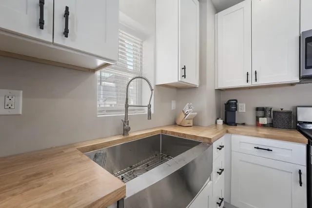 $370,000 | 288 West Commercial Avenue, Lowell, IN 46356