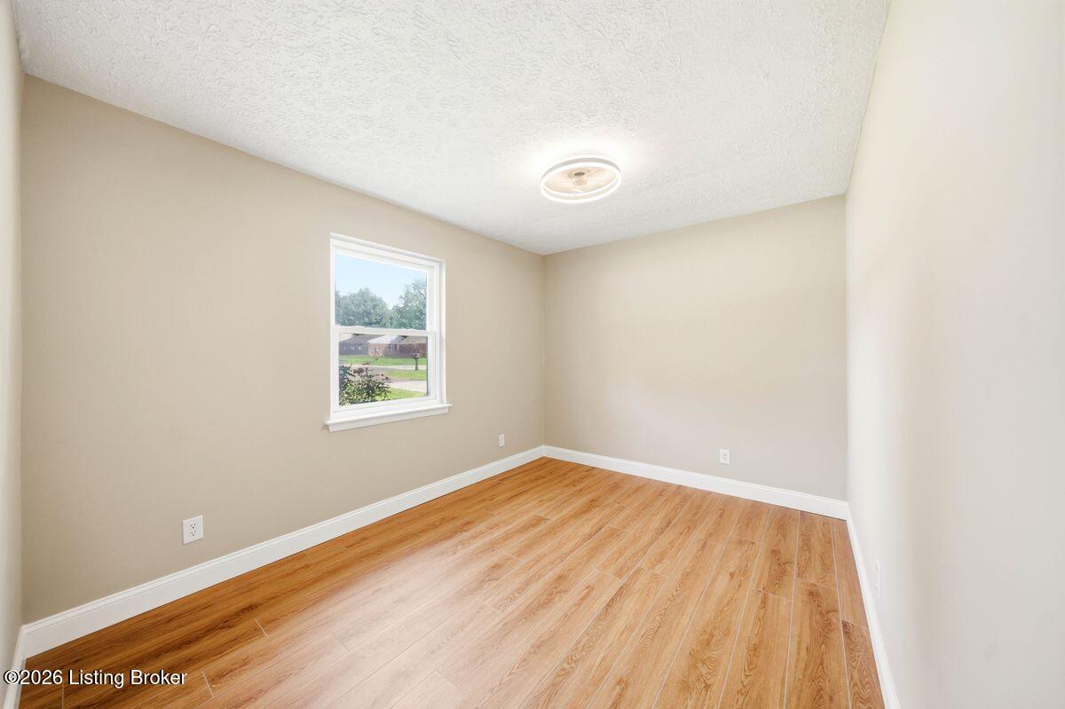 503 East Blue Jay Road Louisville, KY 40229 - Photo 20 of 39 New LVP flooring