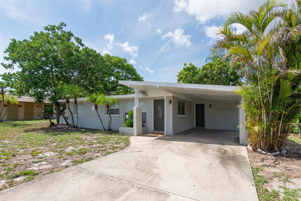 110 14th Avenue Southwest Largo, FL 33770 - Photo 2 of 38