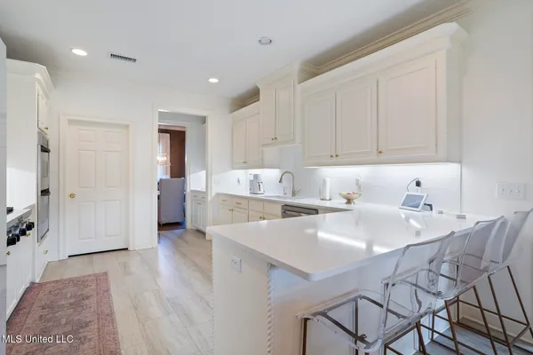 $498,900 | 300 Deer Hollow, Brandon, MS 39047