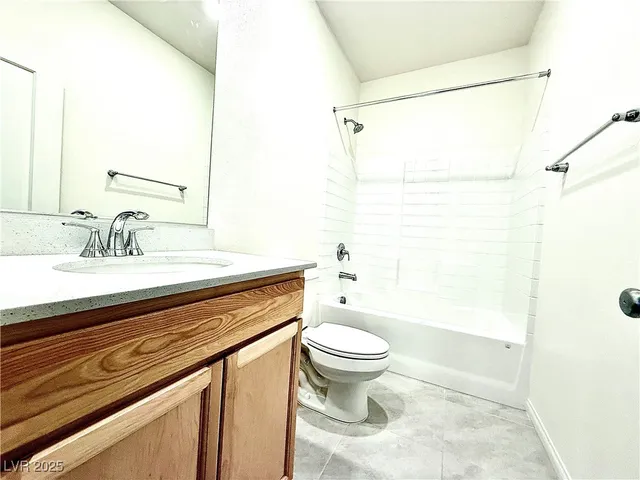 $2,795 | 9961 Locking Biner Avenue, Las Vegas, NV 89166