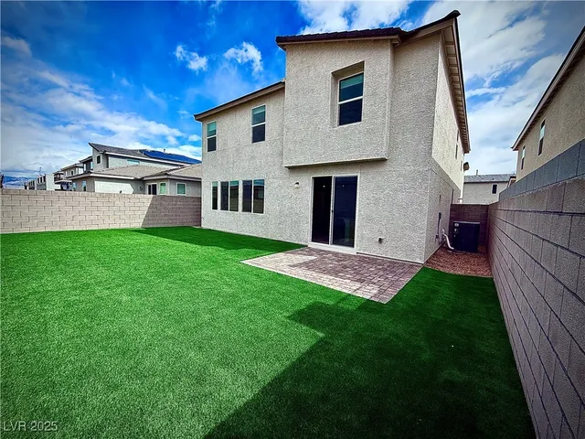 $2,795 | 9961 Locking Biner Avenue, Las Vegas, NV 89166