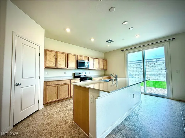 $2,795 | 9961 Locking Biner Avenue, Las Vegas, NV 89166