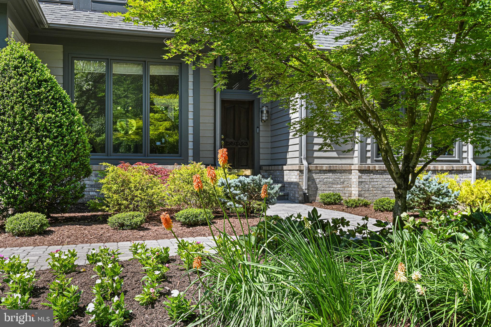 11217 Bright Pond Lane Reston, VA 20194 - Photo 3 of 72 Beautifully landscaped