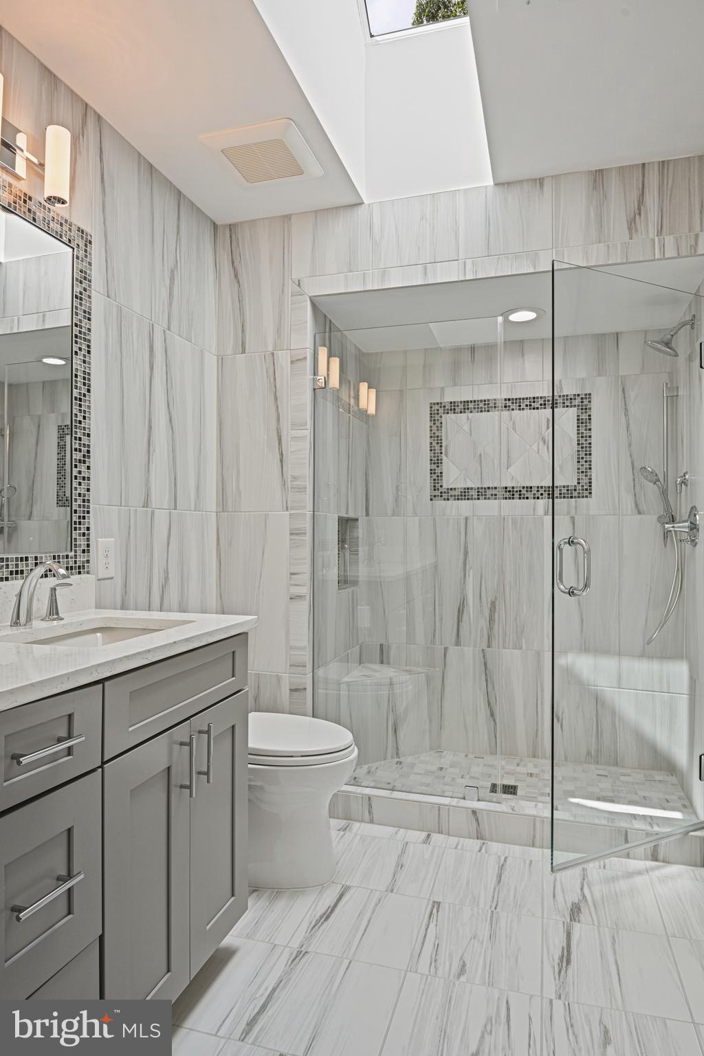 11217 Bright Pond Lane Reston, VA 20194 - Photo 39 of 72 Featuring sky light