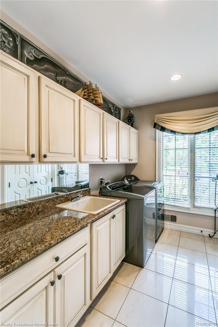 8938 Inverness Washington, MI 48095 - Photo 28 of 51 8938 Inverness-27.JPG