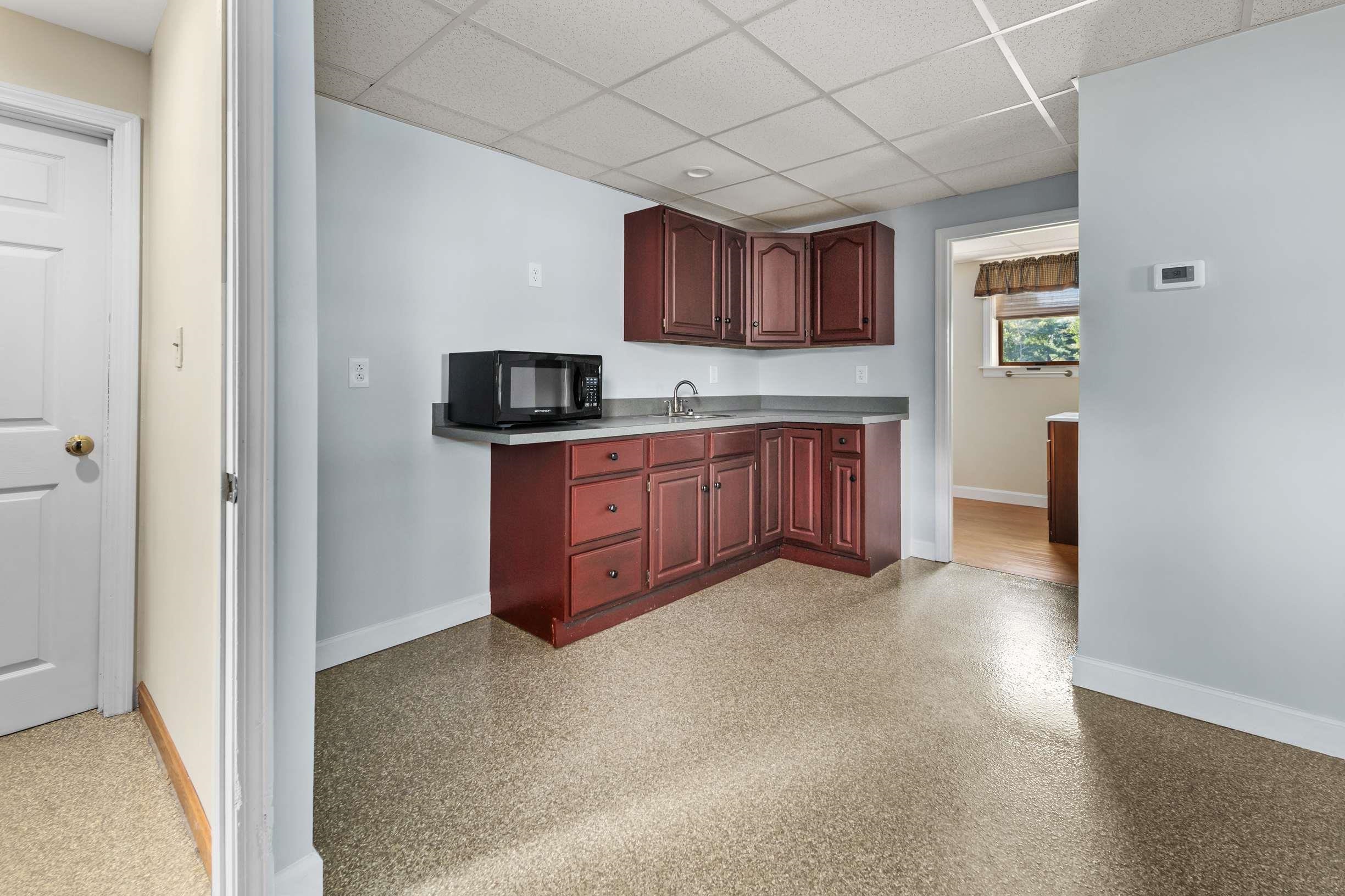 235 Hanscom Road Eliot, ME 03903 - Photo 11 of 28 Gallery Image 11
