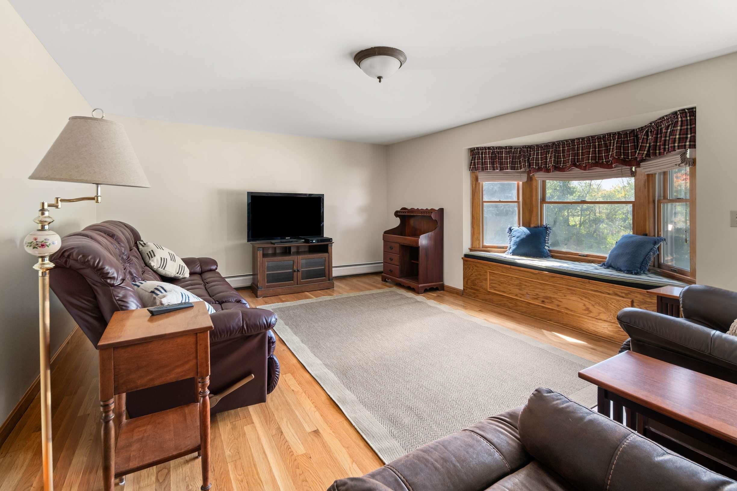 235 Hanscom Road Eliot, ME 03903 - Photo 4 of 28 Gallery Image 4