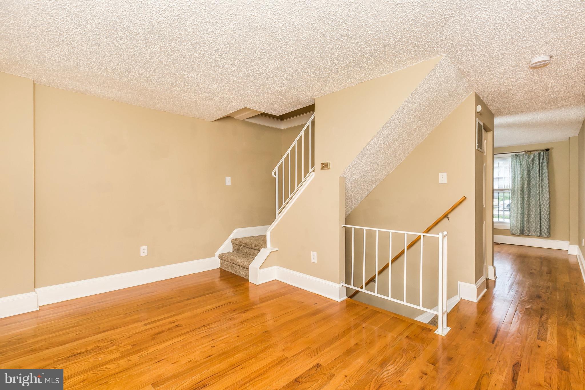 810 Carroll Street Baltimore, MD 21230 - Photo 21 of 30 Living Room