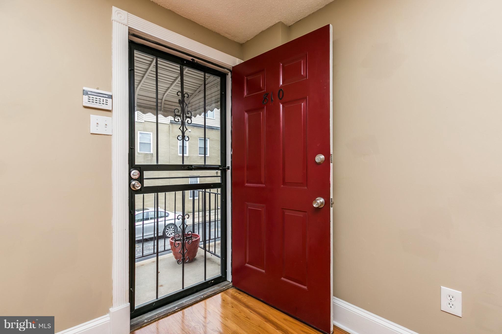 810 Carroll Street Baltimore, MD 21230 - Photo 4 of 30 Welcome Home - 810 Carroll