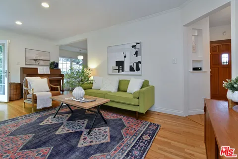 $1,250,000 | 5460 Noble Avenue, Sherman Oaks, CA 91411