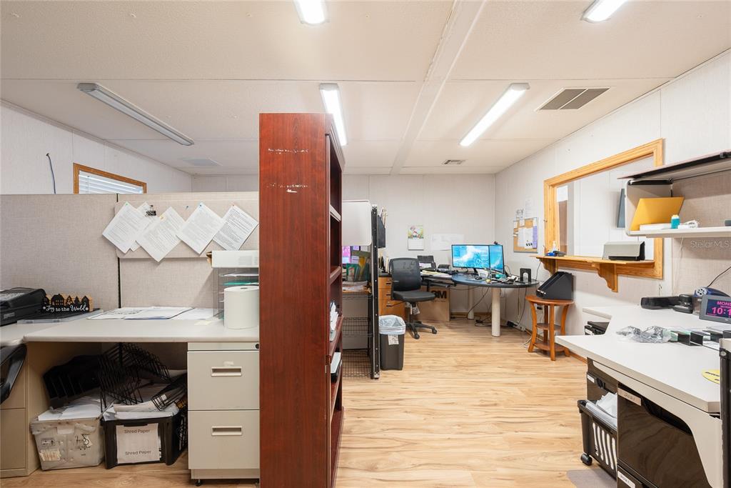 1813 North Dean Road Orlando, FL 32817 - Photo 28 of 35 a living room with furniture and a flat screen tv