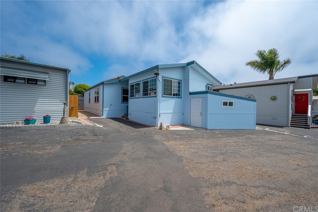 2531 Cienaga Street, Unit 3 Oceano, CA 93445 - Photo 2 of 18 a view of a house with a outdoor space