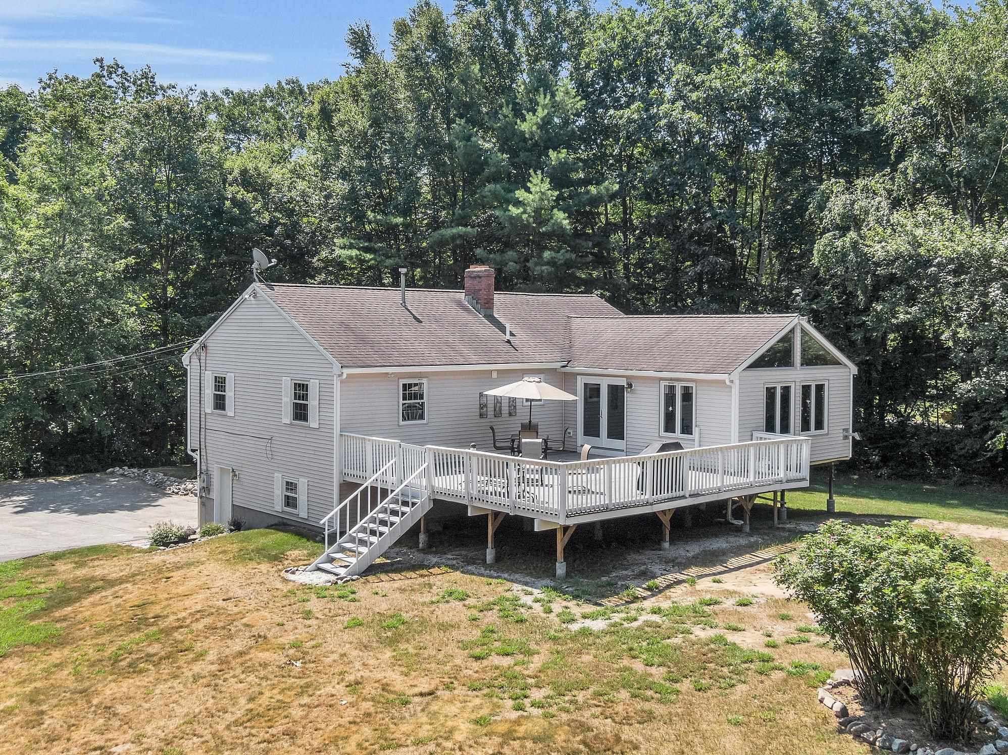 93 Naticook Road Merrimack, NH 03054 - Photo 23 of 39