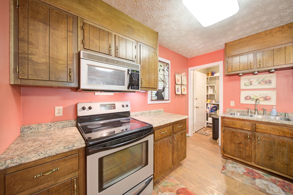 400 Matrix Circle Ellijay, GA 30540 - Photo 14 of 46