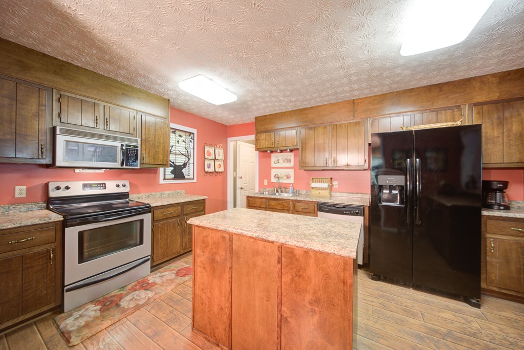 400 Matrix Circle Ellijay, GA 30540 - Photo 15 of 46