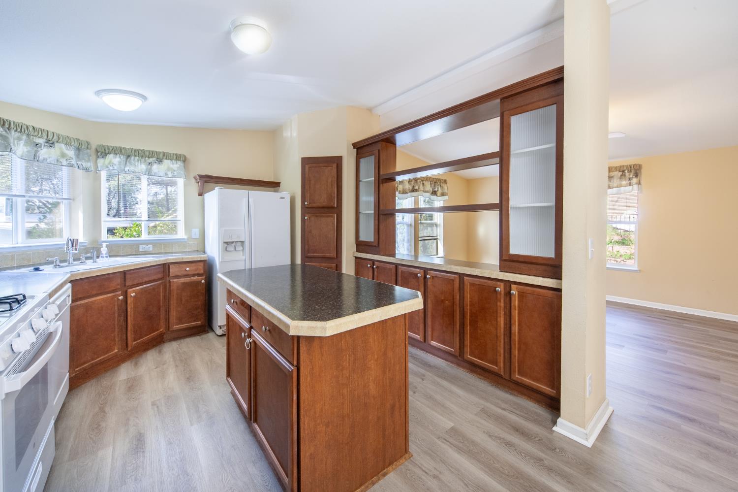 1281 Pleasant Valley Road, Unit 31 Diamond Springs, CA 95619 - Photo 3 of 27