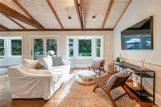 $10,000 | 1600 Pine Tree Road, Cutchogue, NY 11935