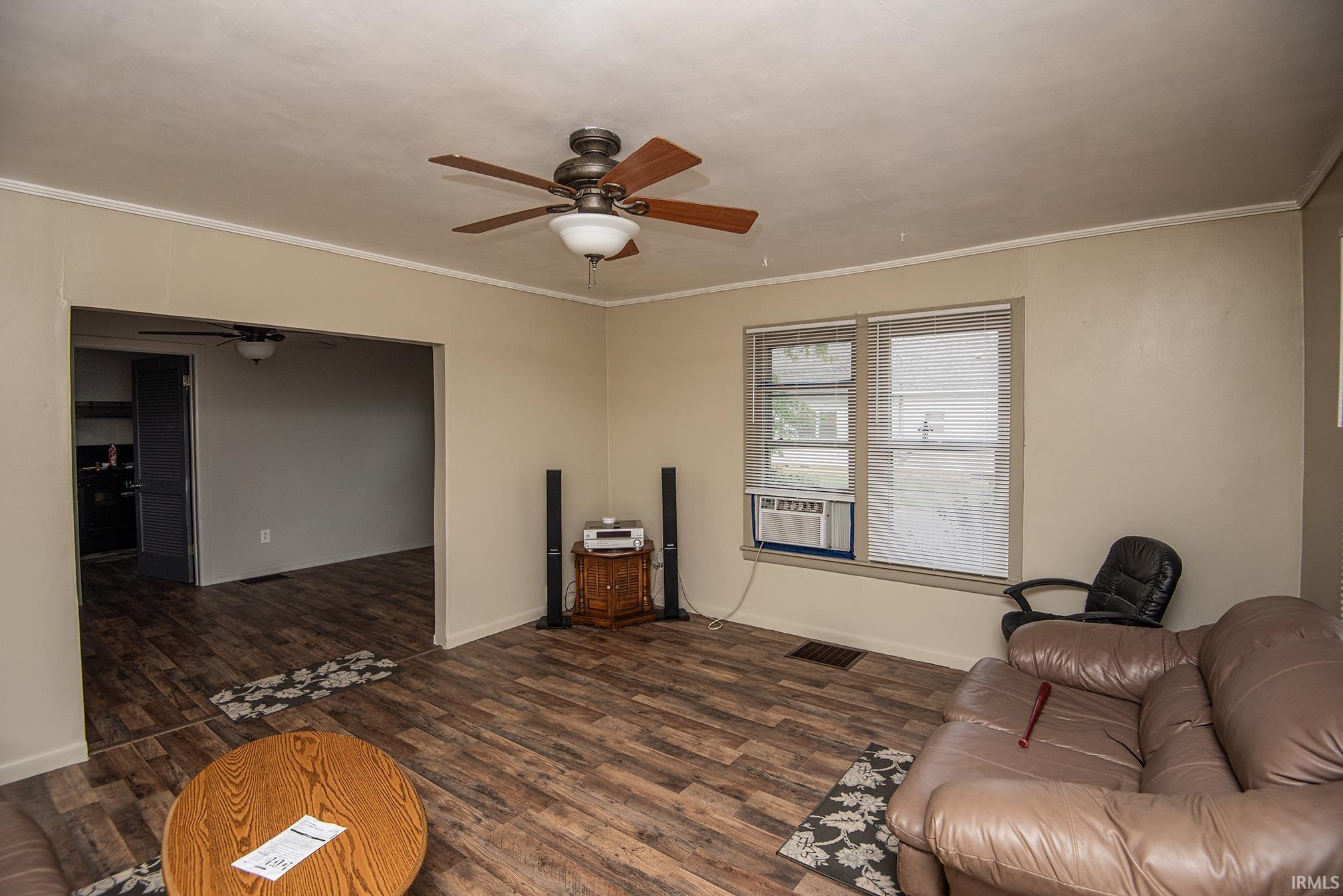 1301 Ridgeway Avenue Vincennes, IN 47591 - Photo 3 of 26 Gallery Image 3