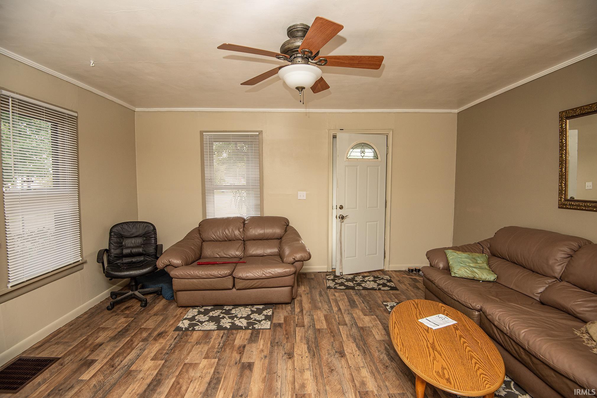 1301 Ridgeway Avenue Vincennes, IN 47591 - Photo 5 of 26 Gallery Image 5