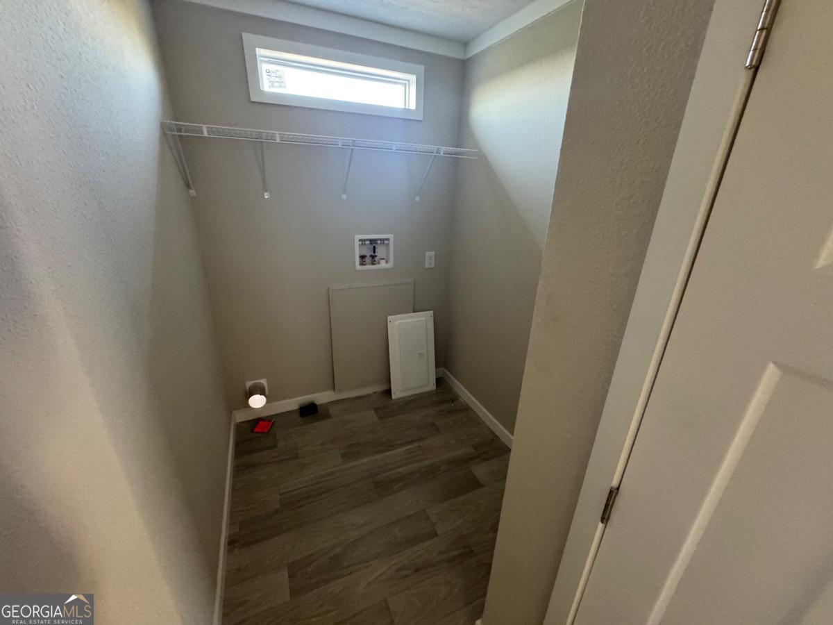 70 Long Leaf Road Hazlehurst, GA 31539 - Photo 9 of 17 a view of a bathroom