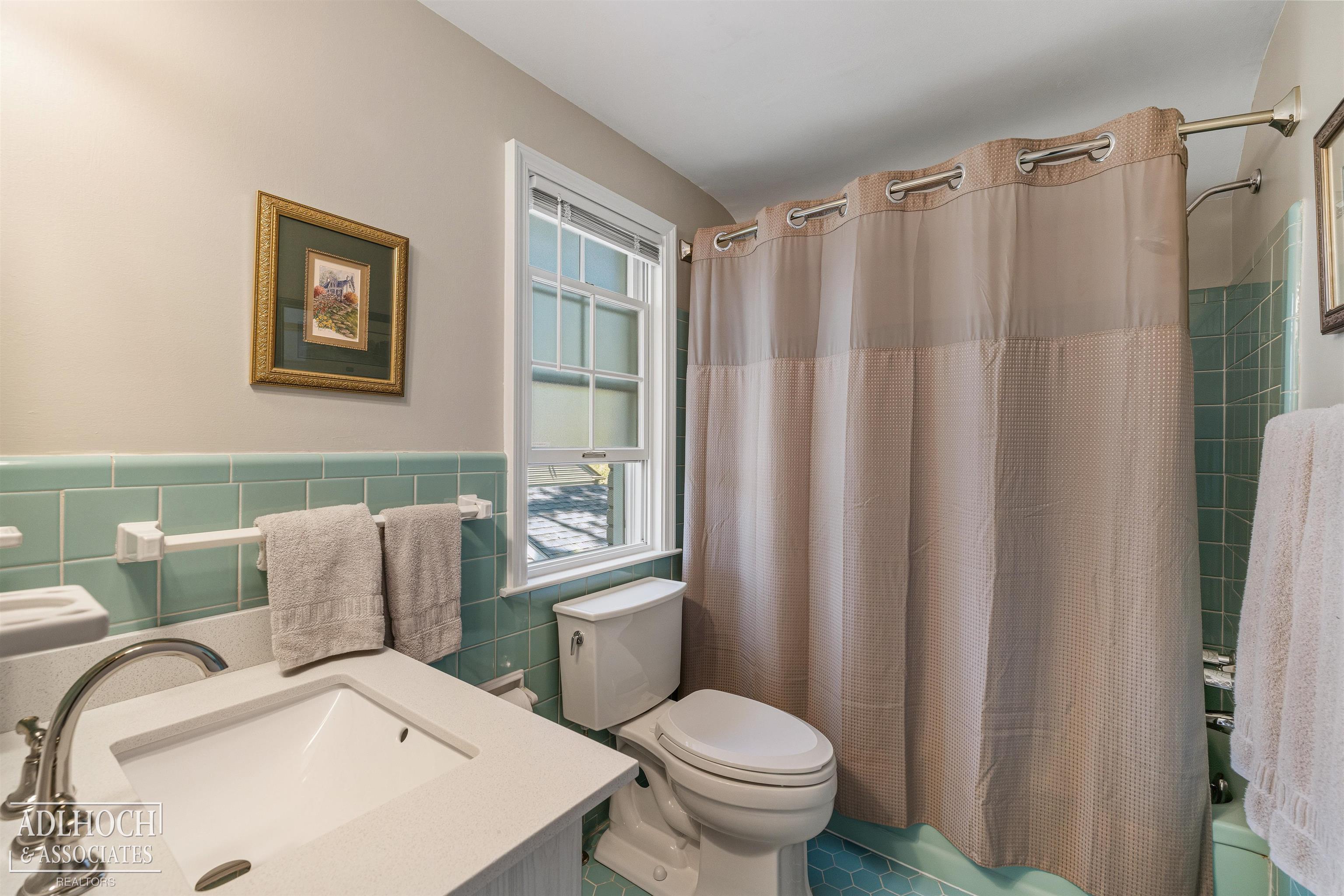 1254 Berkshire Road Grosse Pointe, MI 48230 - Photo 20 of 36