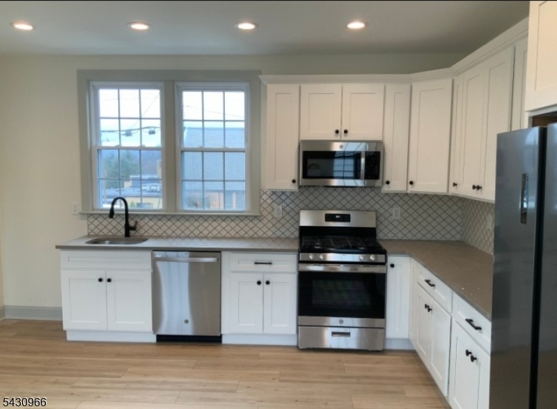 21 Bartholdi Avenue Butler, NJ 07405 - Photo 5 of 12