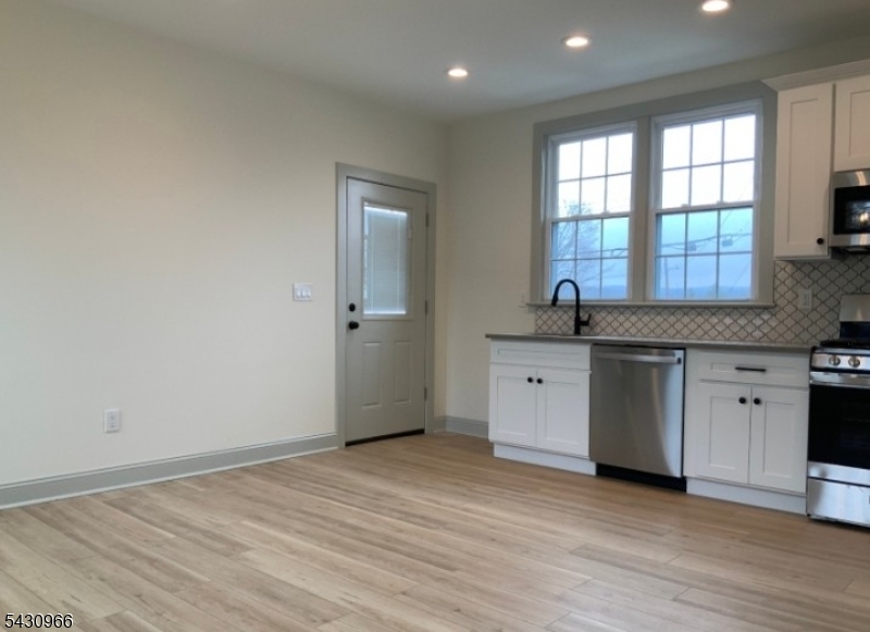 21 Bartholdi Avenue Butler, NJ 07405 - Photo 6 of 12
