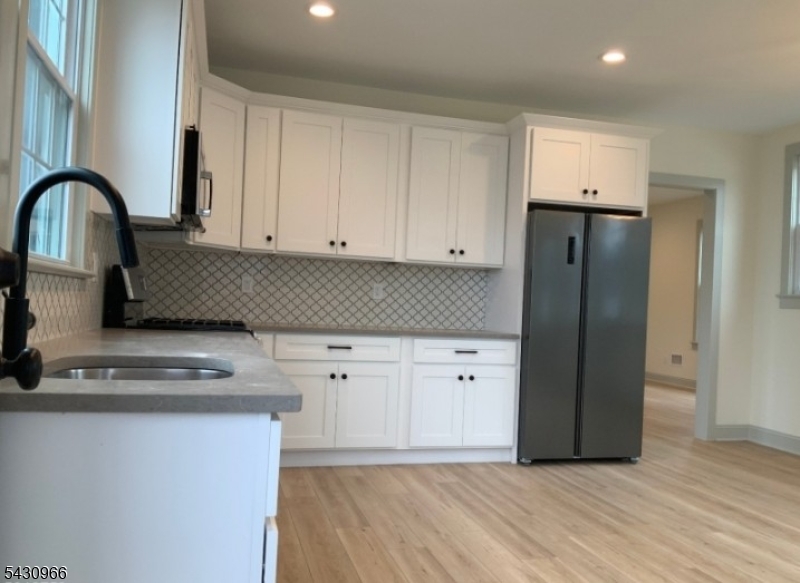 21 Bartholdi Avenue Butler, NJ 07405 - Photo 7 of 12