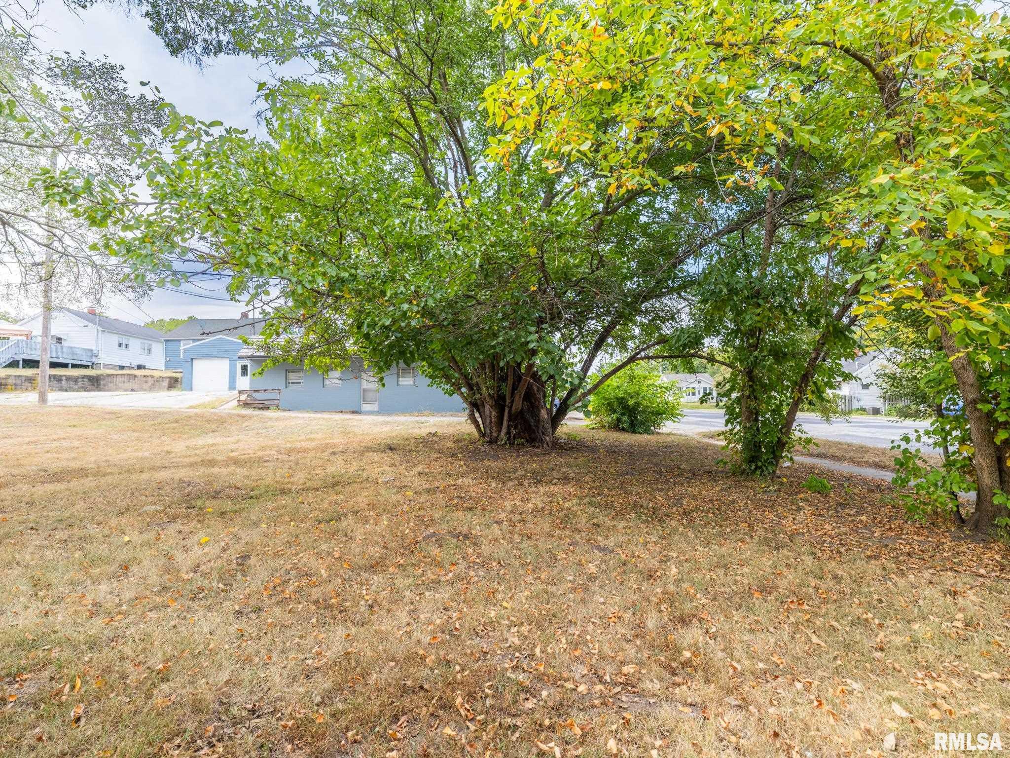 1301 South 7th Street Pekin, IL 61554 - Photo 3 of 10